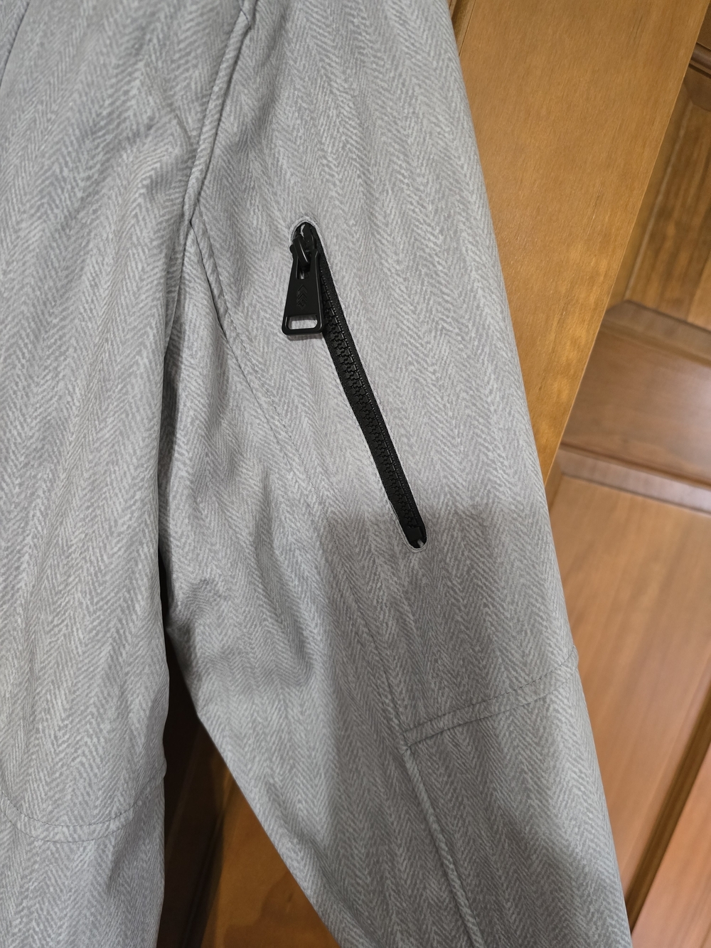 NWT- Free Country Women's Freecycle Super Softshell Jacket in the "Silver Chip". - Picture 5 of 11